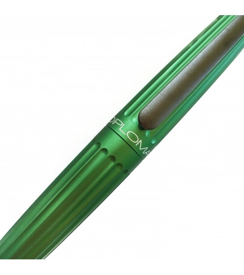 Stylo-plume Diplomat Aero Vert, bec (plume) acier inoxydable EF, F, ou M, à L'Ecritoire design, Lausanne