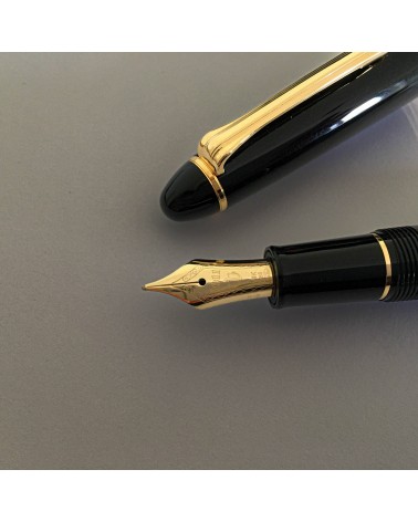 Stylo-plume Sailor 1911S Gold Black, à L’Ecritoire design, Lausanne