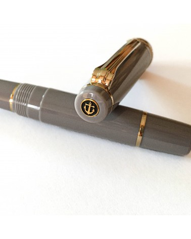 Stylo-plume Sailor PG Slim Mini Gold Ayur Grey, bec or 14 carats MF, à L’Ecritoire design, Lausanne