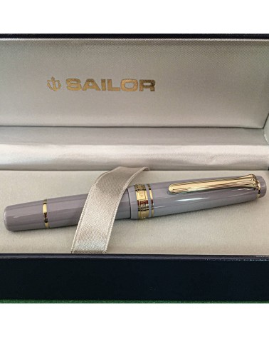 Stylo-plume Sailor PG Slim Mini Gold Ayur Grey, bec or 14 carats MF, à L’Ecritoire design, Lausanne