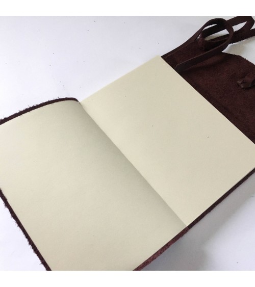 Carnet Manufactus Laccio, couverture cuir veau Lie de vin, 256 pages papier vélin, fabriqué en Italie
