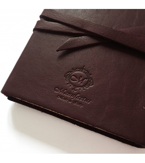 Carnet Manufactus Laccio, couverture cuir veau Lie de vin, 256 pages papier vélin, fabriqué en Italie