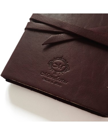 Carnet Manufactus Laccio, couverture cuir veau Lie de vin, 256 pages papier vélin, fabriqué en Italie