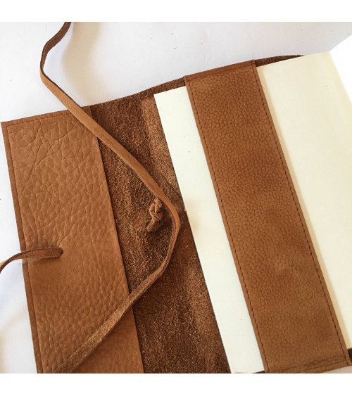 Carnet PA rechargeable cuir Nubuck cognac, lacet cuir de fermeture, 288 pages blanches format A6