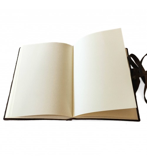 Carnet Manufactus New Betty, couverture cuir veau cognac texturé et marron, 288 pages blanches couleur ivoire