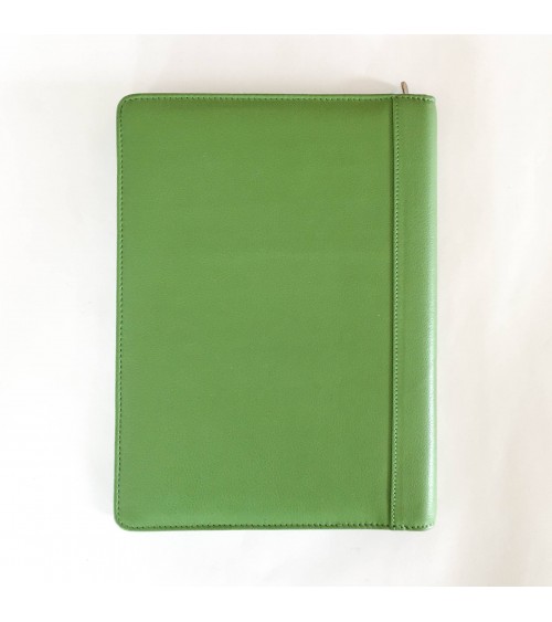 Porte-bloc Alassio Vallo A4, cuir vert clair, 1 compartiment cartes et 2 pour feuilles volantes, boucle stylo, bloc-notes.