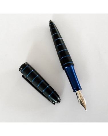 Stylo-plume Diplomat Elox Black Blue, fabriqué en Allemagne