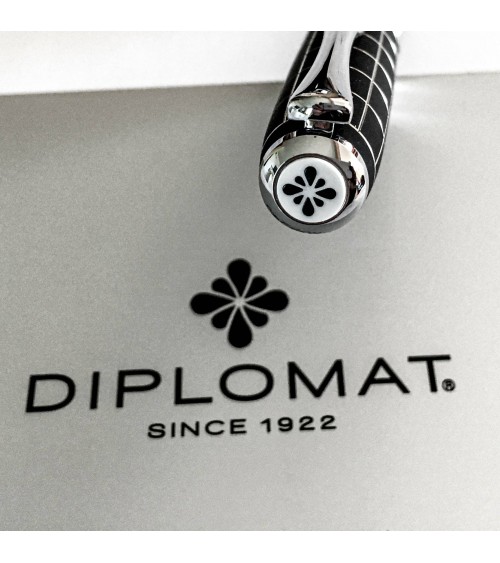 Stylo-plume Diplomat Excellence A+ Rhomb, bec (plume) acier B, M, ou F, fabriqué en Allemagne.