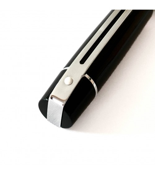 Roller Sheaffer 300 Glossy Black, attributs chromés, avec le point blanc caractéristique de la marque