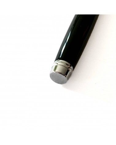 Roller Sheaffer 300 Glossy Black, attributs chromés, avec le point blanc caractéristique de la marque