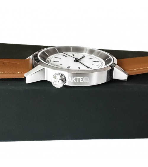 Montre AKTEO Roma Dato 38 Blanc-Acier inox, bracelet cuir cognac