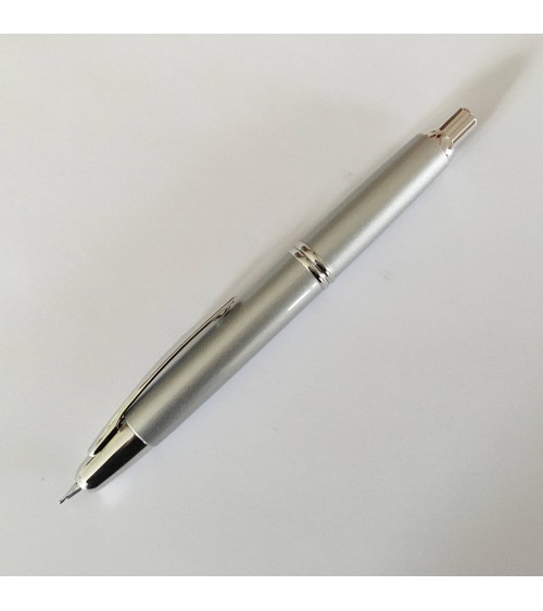 Stylo-plume Pilot Capless acier laqué couleur Argent