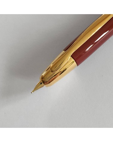 Stylo-plume Pilot Capless Bordeaux, attributs dorés