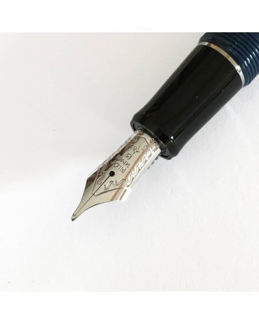 Stylo-plume Pilot Custom Heritage Bleu, résine bleue, plume or 14 carats largeur M ou B