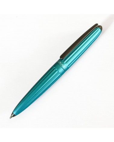 Stylo-bille Diplomat Aero Turquoise, attributs noir mat