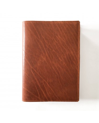 Carnet PA rechargeable cuir cognac avec boucle pour stylo, 288 pages blanches 14,8 x 21 cm.