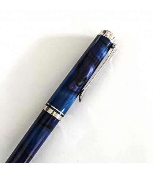 Stylo-bille Pelikan Souverän K805 Blue Dunes, attributs finition palladium