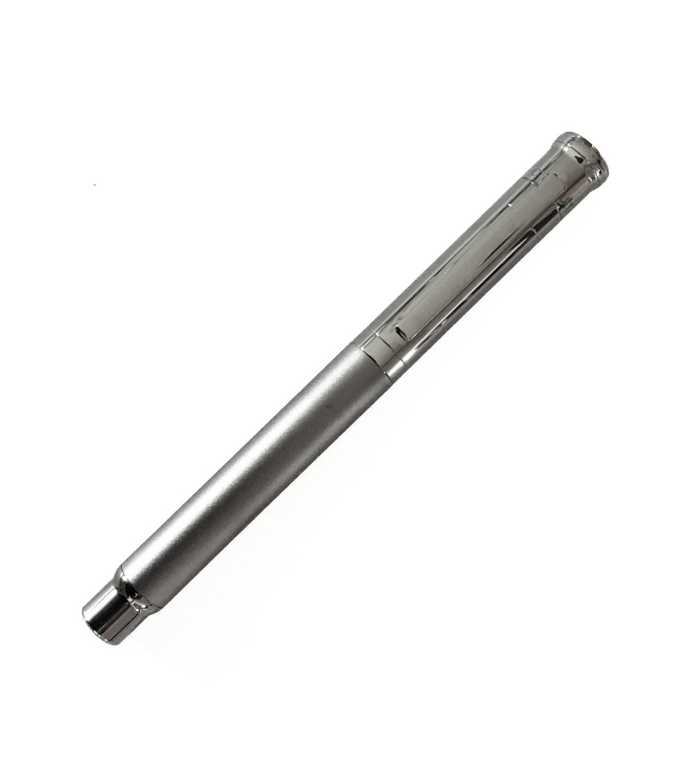 Stylo-plume Otto Hutt D04 Ruthenium, plume or bicolore 18 carats, largeur M