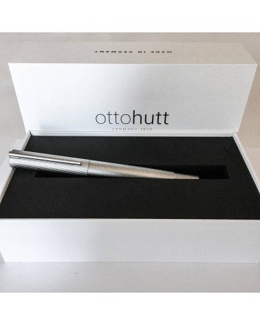 Stylo-plume Otto Hutt D08 Ruthenium, plume or 18 carats, largeur M