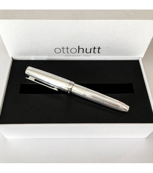 Stylo-plume Otto Hutt D07 Argent 925 Stries, bec bicolore or 18 carats largeur M