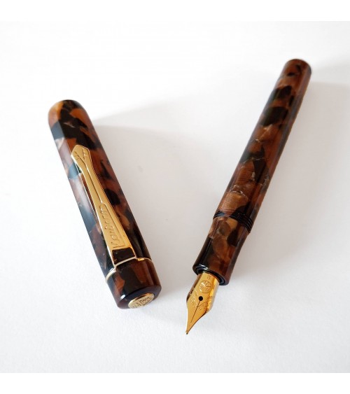 Stylo-plume Kaweco Collection ArtSport, Hickory Brown, fabriqué en Allemagne. Stylo-plume Kaweco Collection ArtSport, Hickory Brown, fabriqué en Allemagne.
