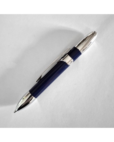 Stylo-bille Récife Riviera Shakin Marine (bleu foncé) qui s’ouvre et se ferme d’une simple secousse.