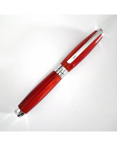 Stylo-plume Récife Baoshi Soyouz Rubis (tons rouge clair et foncé, effet chatoyant).