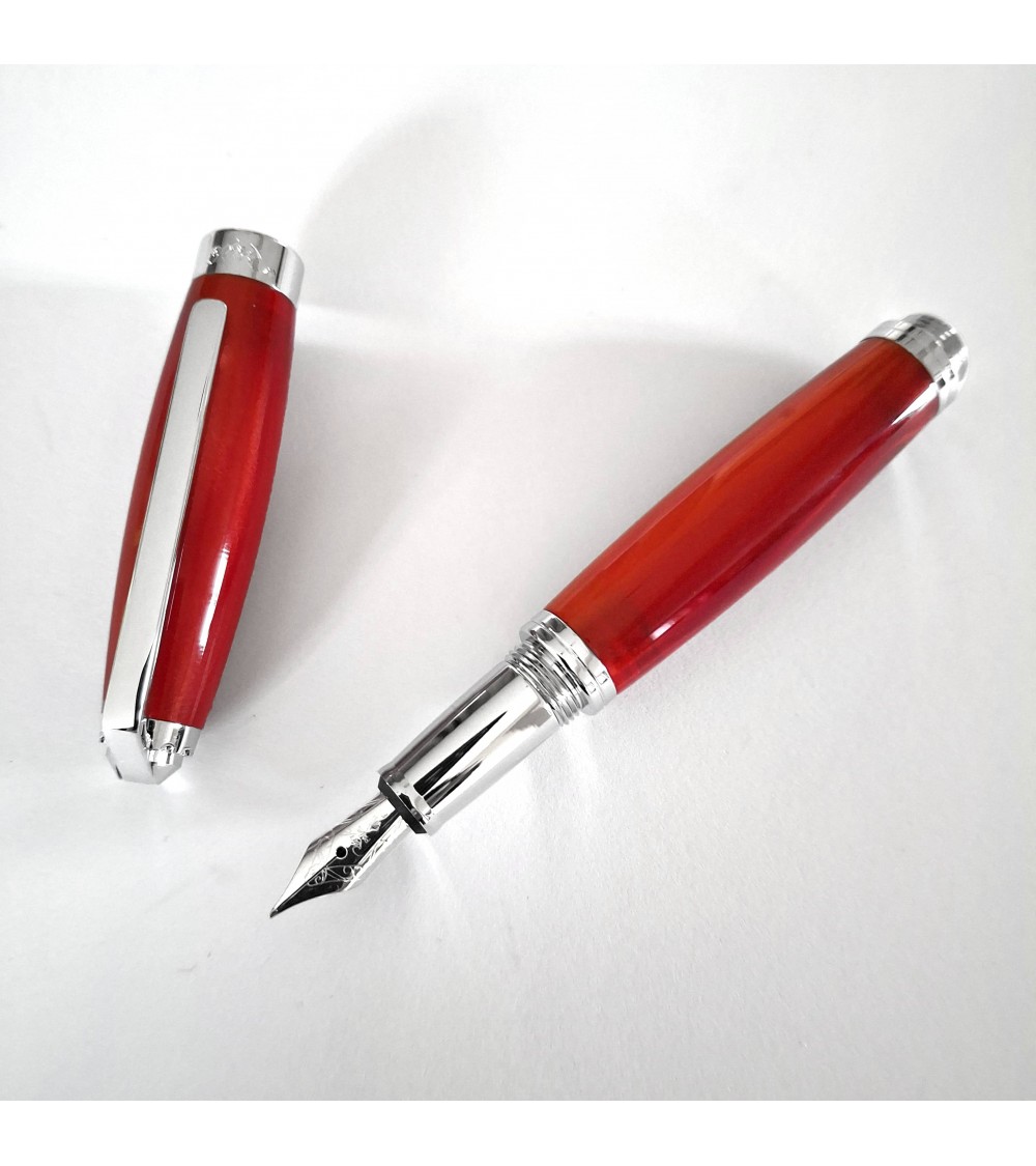 Stylo-plume Récife Baoshi Soyouz Rubis (tons rouge clair et foncé, effet chatoyant).