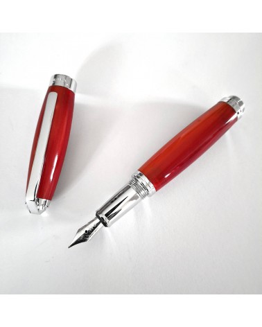 Stylo-plume Récife Baoshi Soyouz Rubis (tons rouge clair et foncé, effet chatoyant).