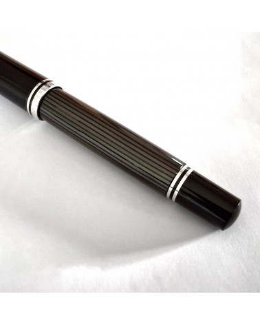 Stylo-plume à piston Pelikan Souverän 805 Stresemann, plume or 18 carats rhodié