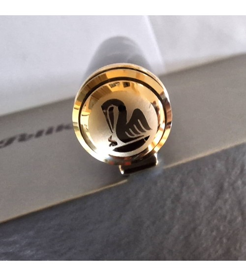 Stylo-plume à piston Pelikan 1000 Renaissance, plume or 18 carats