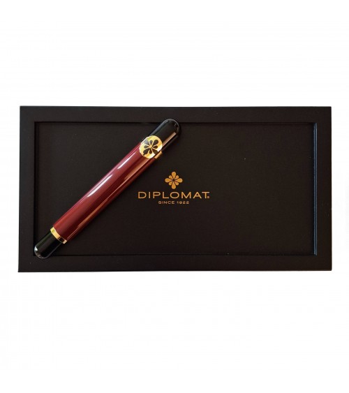 Stylo-plume Diplomat XO bordeaux, série limitée à 265 exemplaires