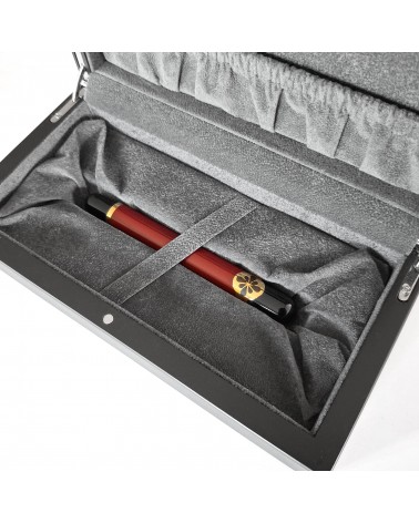 Stylo-plume Diplomat XO bordeaux, série limitée à 265 exemplaires