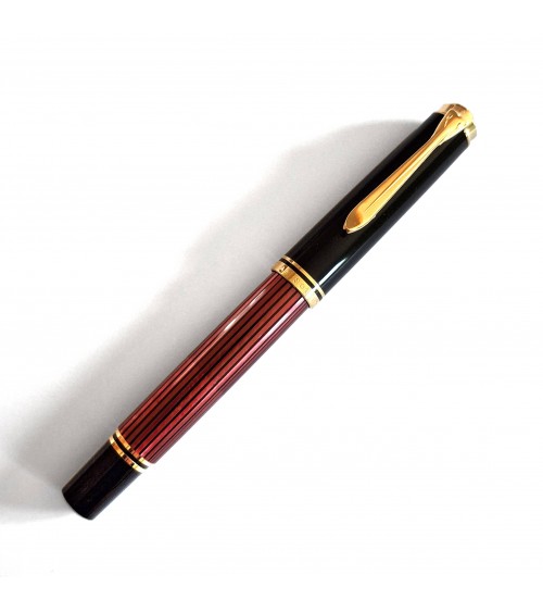 Stylo-plume à piston Pelikan Souverän 600 Red Black, plume bicolore or 14 carats rhodié