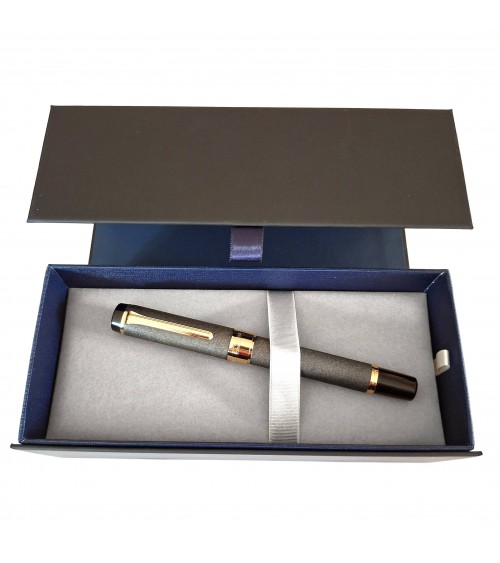 Stylo-plume Sailor Cylint Niigata Shikki Oborogin, métal laqué style ishime-nuri, gris-taupe foncé