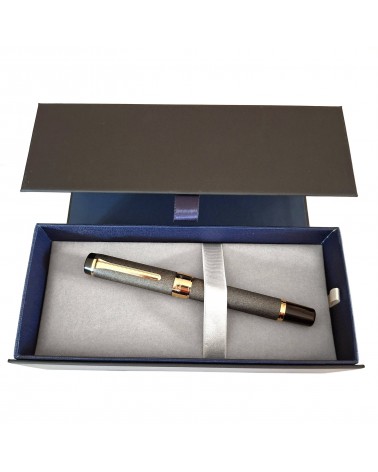 Stylo-plume Sailor Cylint Niigata Shikki Oborogin, métal laqué style ishime-nuri, gris-taupe foncé