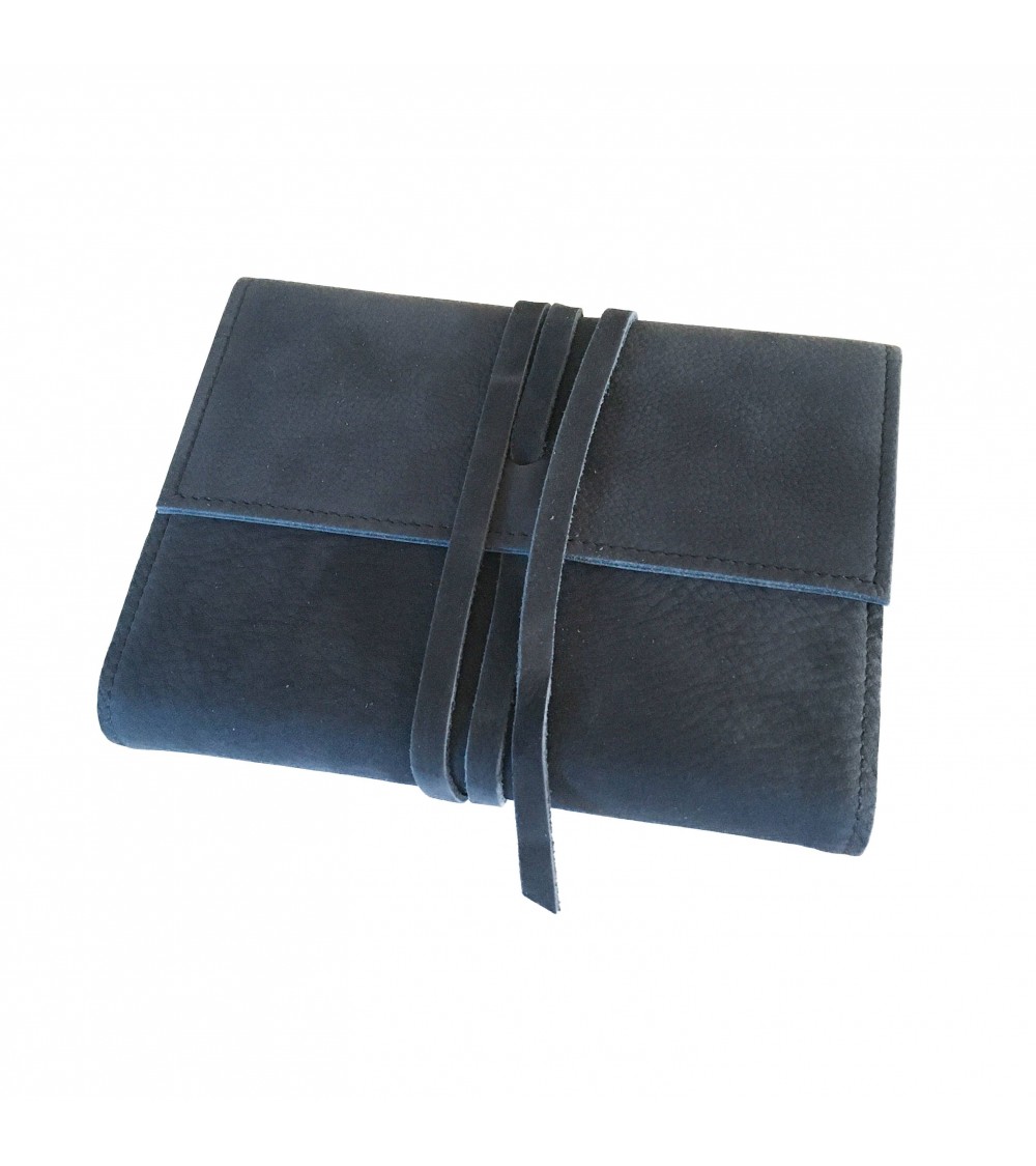 Carnet PA rechargeable cuir Nubuck bleu nuit, lacet cuir de fermeture, 288 pages blanches format A5.