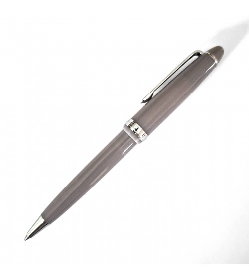 Stylo-bille Sailor Shikiori Sansui Kamoshika (gris), résine gris clair tirant sur le mauve, attributs couleur argent.