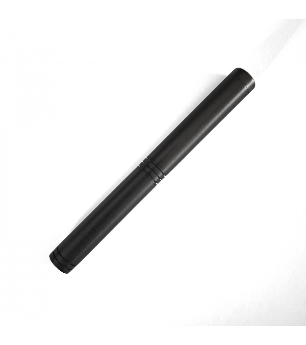 Stylo-plume Loclen Tiny Fountain Pen Black, fabriqué en Italie