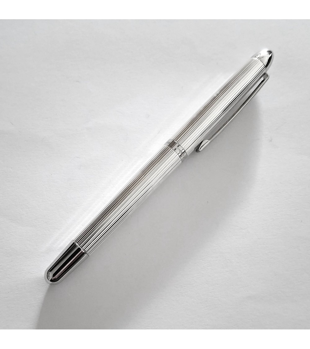 Stylo-plume Waldmann Pocket 2381, argent sterling 925, entièrement guilloché décor lignes parallèles, bec inox largeur M