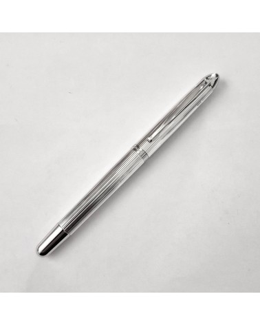 Stylo-plume Waldmann Pocket 2381, argent sterling 925, entièrement guilloché décor lignes parallèles, bec inox largeur M