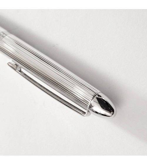 Stylo-plume Waldmann Pocket 2381, argent sterling 925, entièrement guilloché décor lignes parallèles, bec inox largeur M