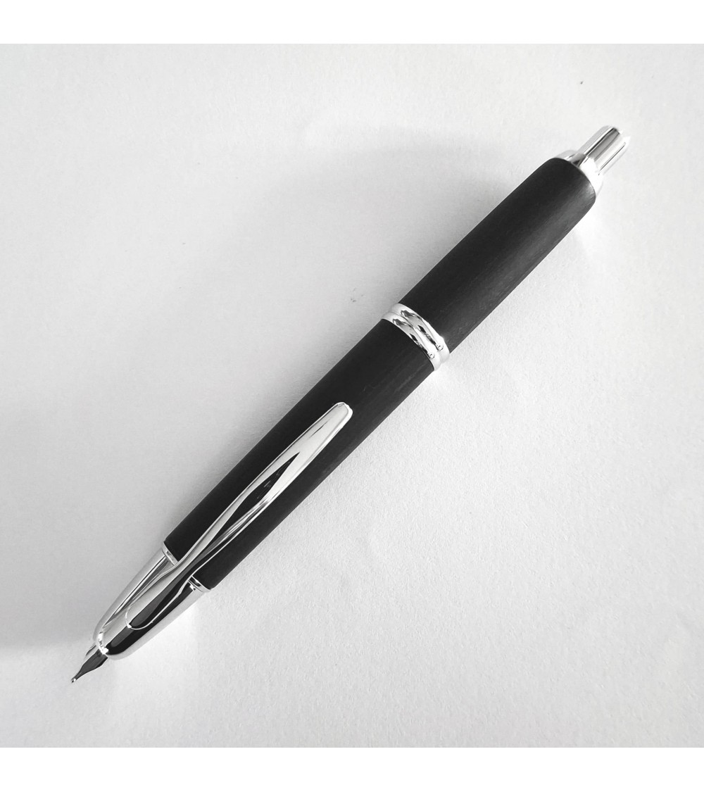 Stylo-plume Pilot Capless Wooden Argent/Noir, bec rétractable or 18 carats