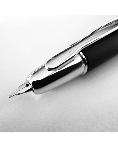 Stylo-plume Pilot Capless Wooden Argent/Noir, bec rétractable or 18 carats