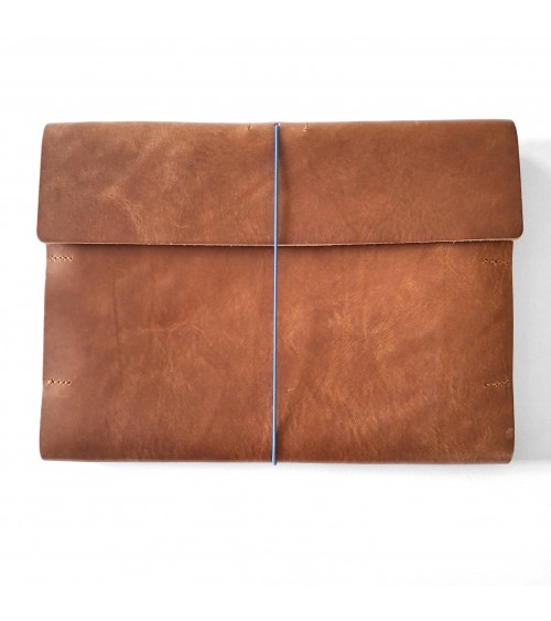 Poche plate à rabat PA, cuir épais cognac