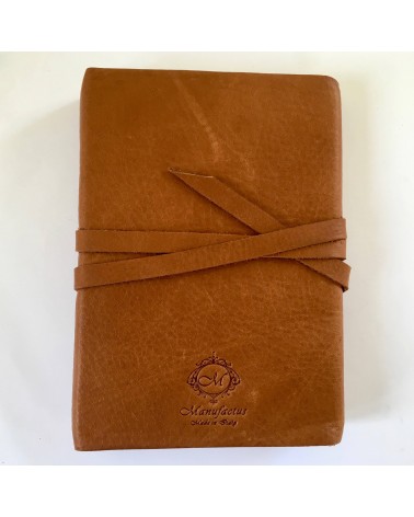 Carnet rechargeable Manufactus Laccio, couverture cuir de veau cognac .  Dos du carnet.