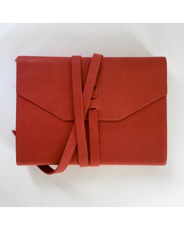 Carnet Manufactus Laccio, couverture cuir veau rouge. L'Ecritoire design, Lausanne